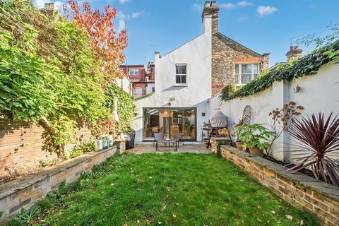 22 Bryanstone Road, London, N8 8TN