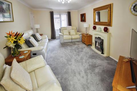 3 bedroom detached house for sale, Burghley Road, Skegness PE25