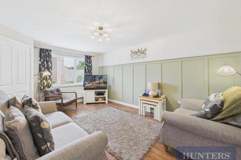 4 bedroom detached house for sale, Senior Drive, Scarborough