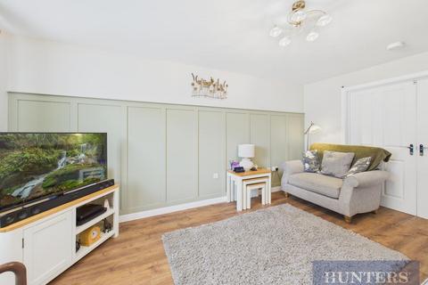 4 bedroom detached house for sale, Senior Drive, Scarborough