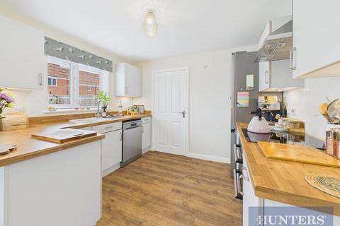 4 bedroom detached house for sale, Senior Drive, Scarborough
