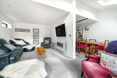4 bedroom detached house for sale, Manor Green, Stratford Upon Avon