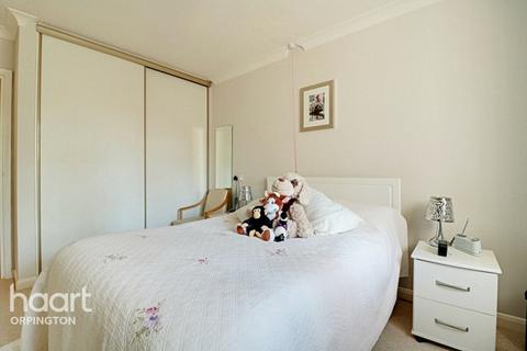 1 bedroom retirement property for sale, Summerland L Farnborough Common, Orpington
