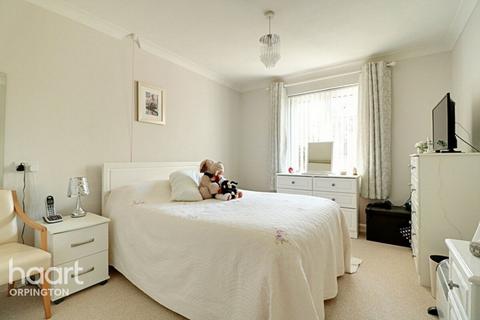 1 bedroom retirement property for sale, Summerland L Farnborough Common, Orpington