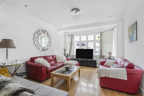 undefined, Roding Lane North, Woodford Green