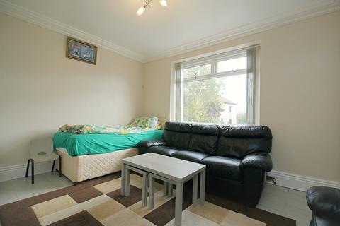 undefined, Leafield Crescent, Bradford, West Yorkshire, BD2