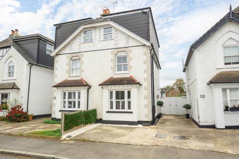 undefined, Hersham Road, Hersham, KT12