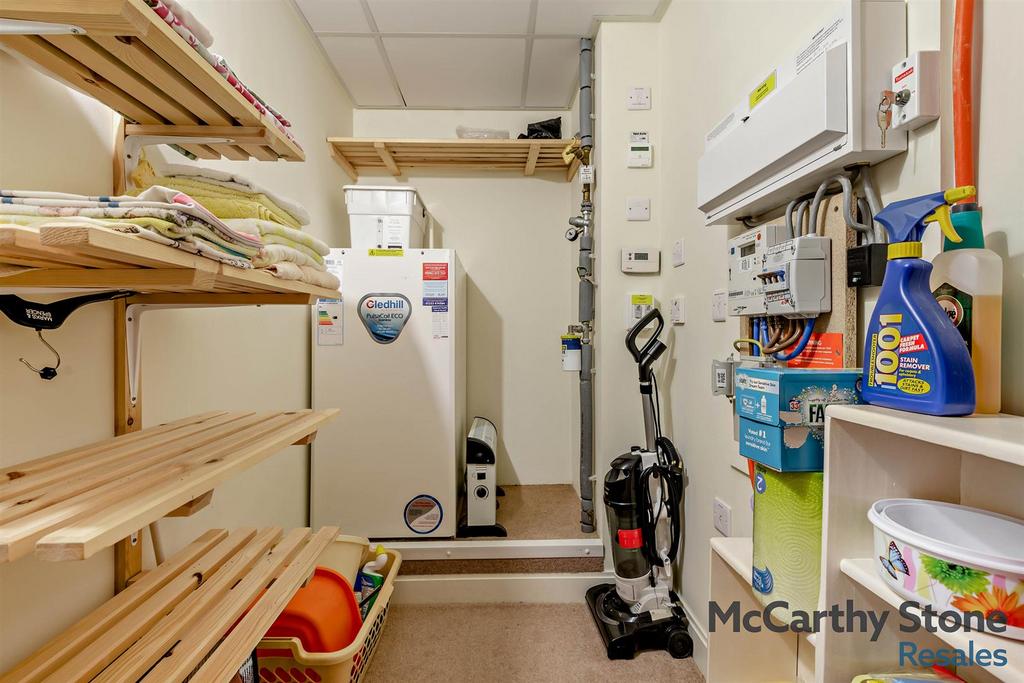 8665422-interior03-800.jpg