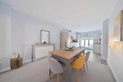 51a Church Road, St Thomas, Exeter, EX2 9BQ