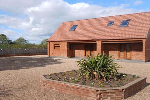 2 bedroom detached bungalow for sale, Long Lane, Retford DN22