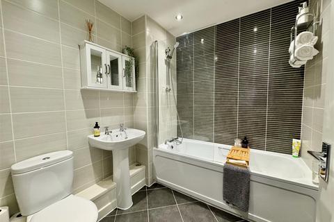 11 Brattice Way, Mapplewell, Barnsley, S75 6GX