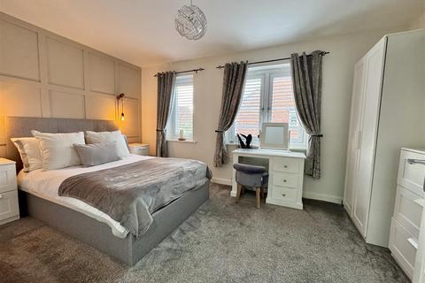 11 Brattice Way, Mapplewell, Barnsley, S75 6GX