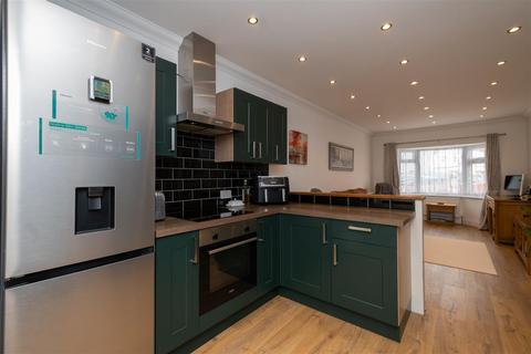 3 bedroom bungalow for sale, York Road, Herne Bay