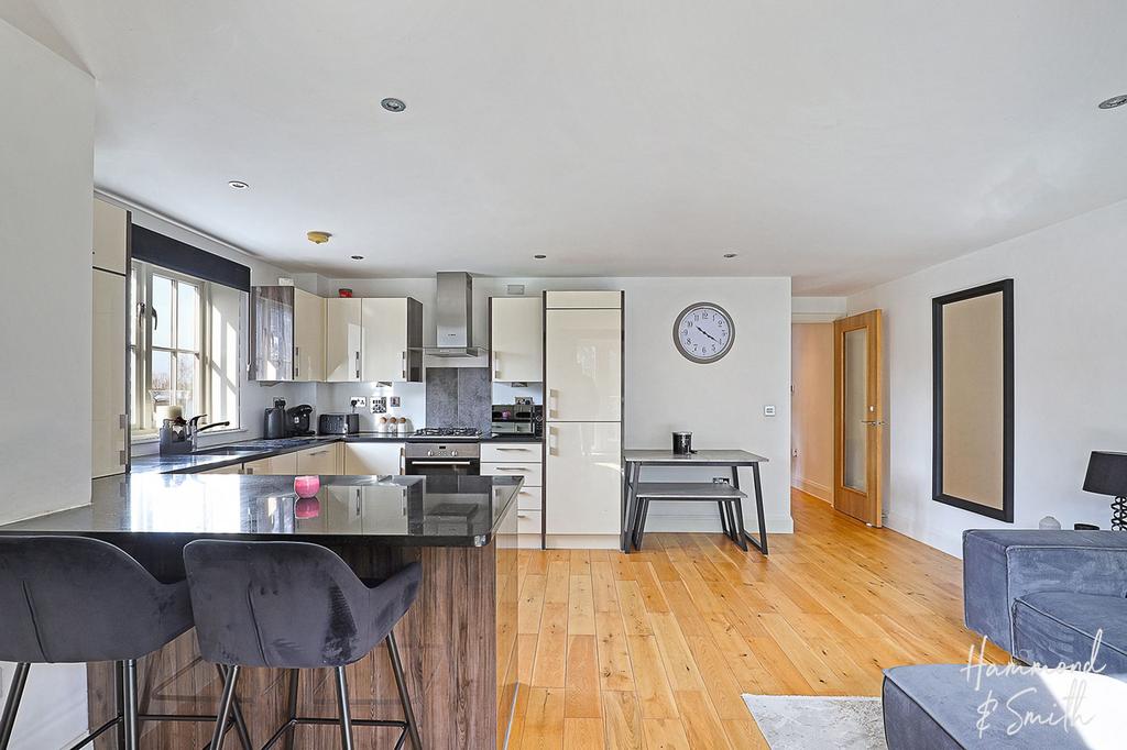 Open Plan Kitchen / Living / Dining