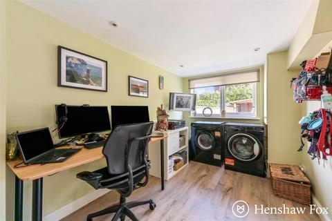 26 Barnes Close, West Wellow, Romsey, SO51 6ET