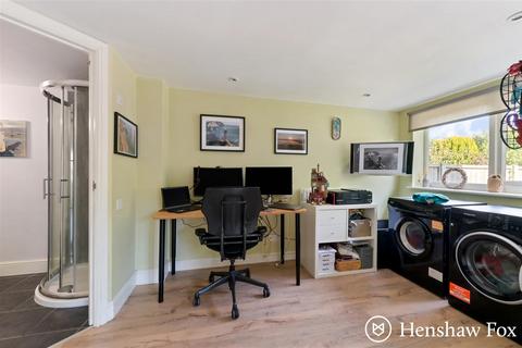 26 Barnes Close, West Wellow, Romsey, SO51 6ET