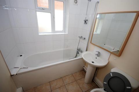 6 bedroom house to rent, Clarendon Avenue, Leamington Spa