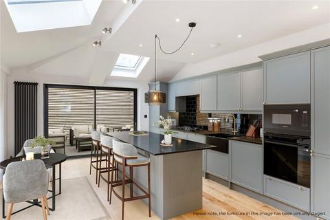4 bedroom terraced house for sale, Holden Street, London, SW11