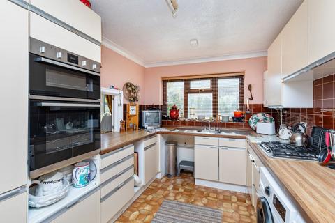 4 bedroom detached house for sale, Meadow Park, East Preston, BN16