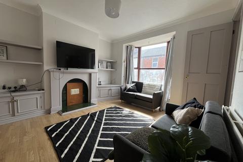 4 bedroom terraced house to rent, Lincoln LN1