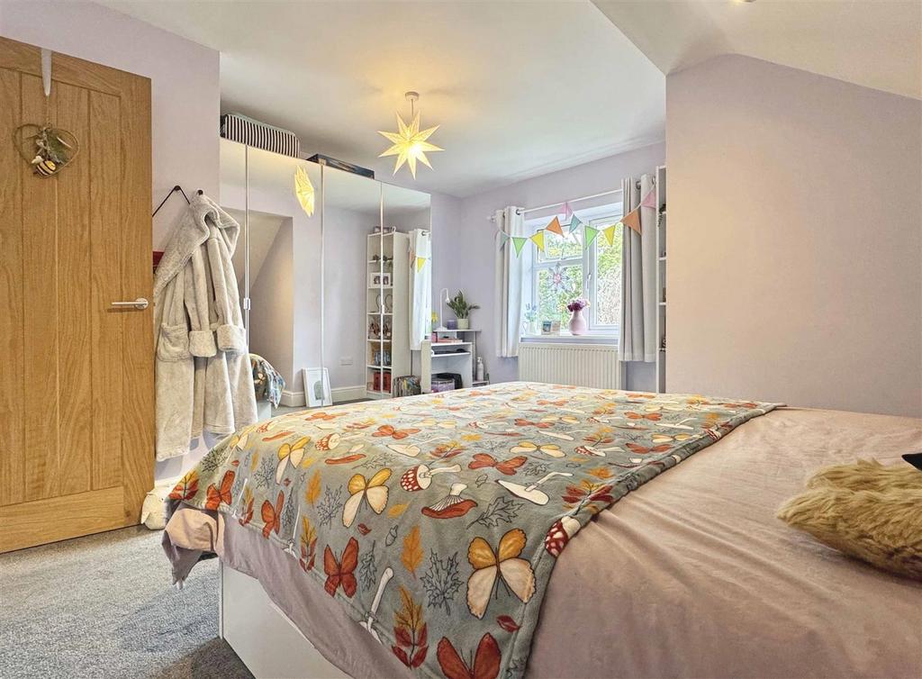 Bedroom 2.jpg