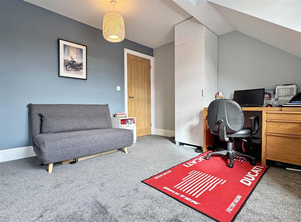 Bedroom 3b.jpg