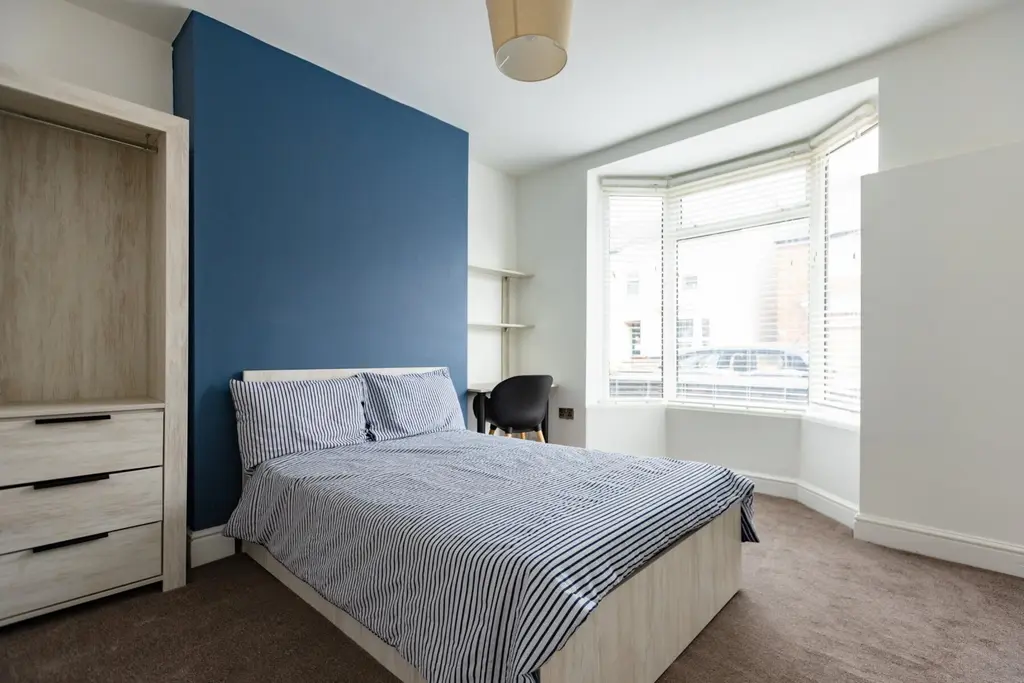 Spare-rooms---student-house---west-end-image-3.jpg