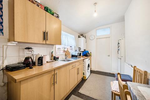 undefined, Heyworth Road, London
