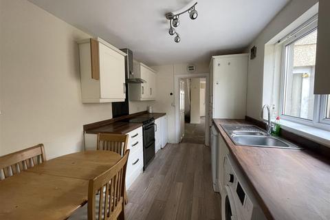 2 bedroom terraced house for sale, Dolau fawr, Llanelli