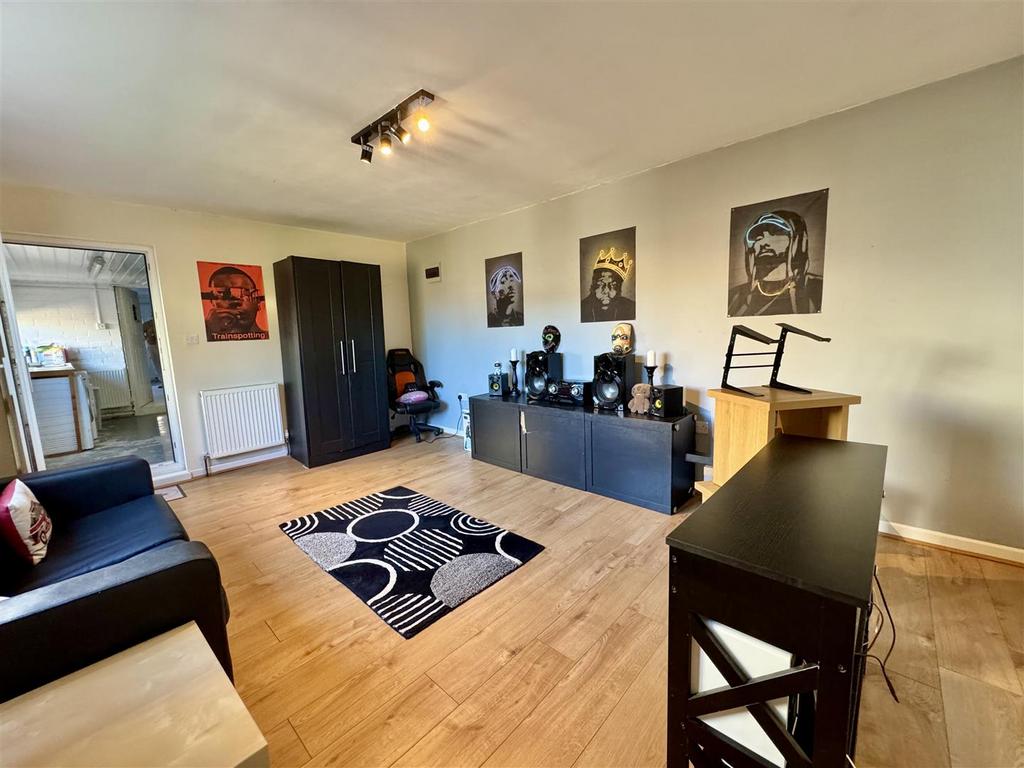 Family room / snug / bedroom
