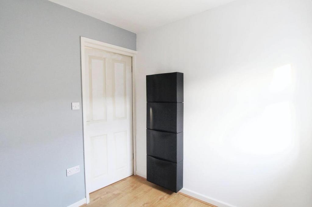 Bedroom five / office