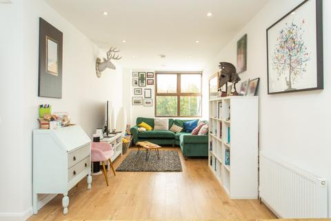 2 bedroom flat for sale, Wraik Hill, Whitstable, Kent, CT5