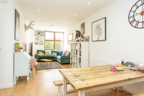 2 bedroom flat for sale, Wraik Hill, Whitstable, Kent, CT5
