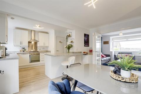 4 bedroom detached house for sale, Whitby Crescent, Woodthorpe NG5