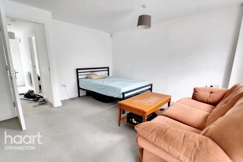 4 bedroom townhouse for sale, Mackintosh Street, Bromley