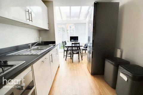 4 bedroom townhouse for sale, Mackintosh Street, Bromley