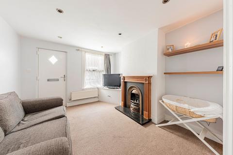 2 bedroom house for sale, Luton Road, Faversham, ME13