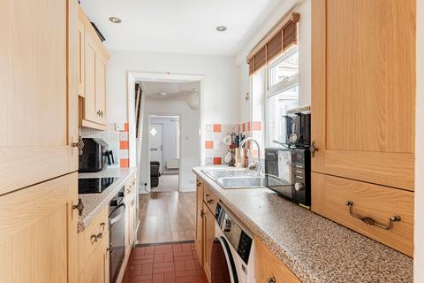2 bedroom house for sale, Luton Road, Faversham, ME13