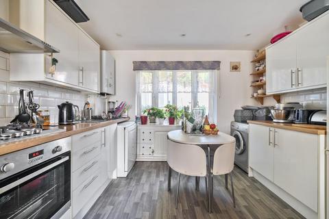 undefined, Newbury, Berkshire, RG14