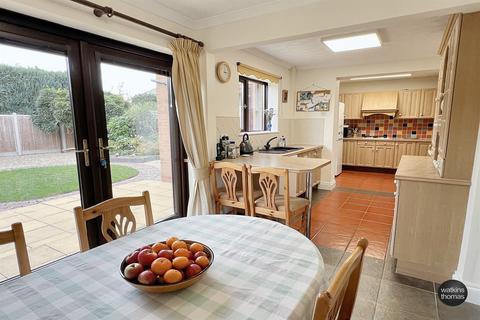 5 bedroom semi-detached house for sale, Farr Close, Tupsley, Hereford, HR1