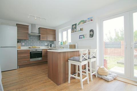 3 bedroom detached house for sale, Dukes Avenue, Off Rooley Lane, Bradford, BD6