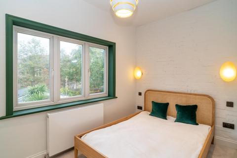 undefined, Melrose Avenue, Willesden Green, London, NW2