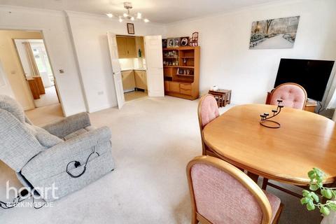 2 bedroom flat for sale, Stoneleigh Road, Clayhall