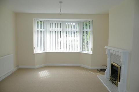 3 bedroom semi-detached house to rent, Gilbert Road, Bristol BS15
