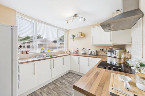 58 Penhill Crescent, Worcester, WR2 5PX