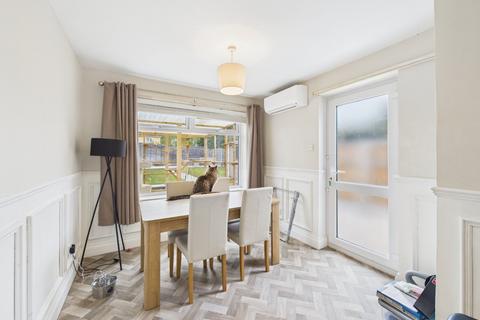 58 Penhill Crescent, Worcester, WR2 5PX