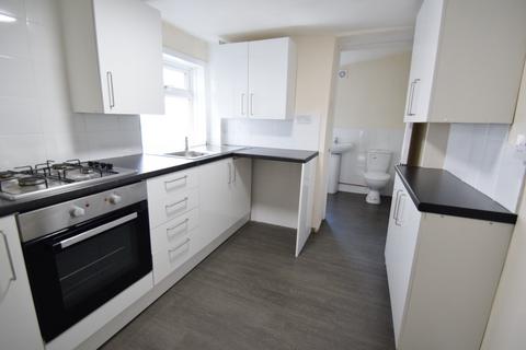 3 bedroom terraced house to rent, Clyde Street, Sheerness, ME12