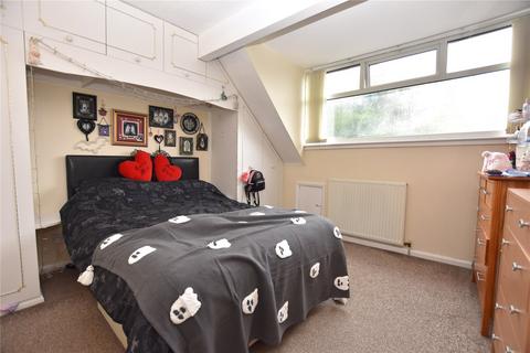 3 bedroom semi-detached house for sale, Daleside Grove, Pudsey, West Yorkshire