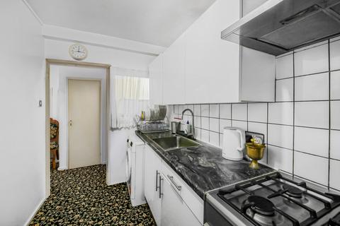 2 bedroom flat for sale, Atherstone Court, Delamere Terrace, London