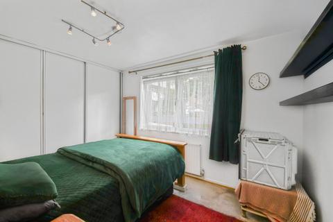2 bedroom flat for sale, Atherstone Court, Delamere Terrace, London